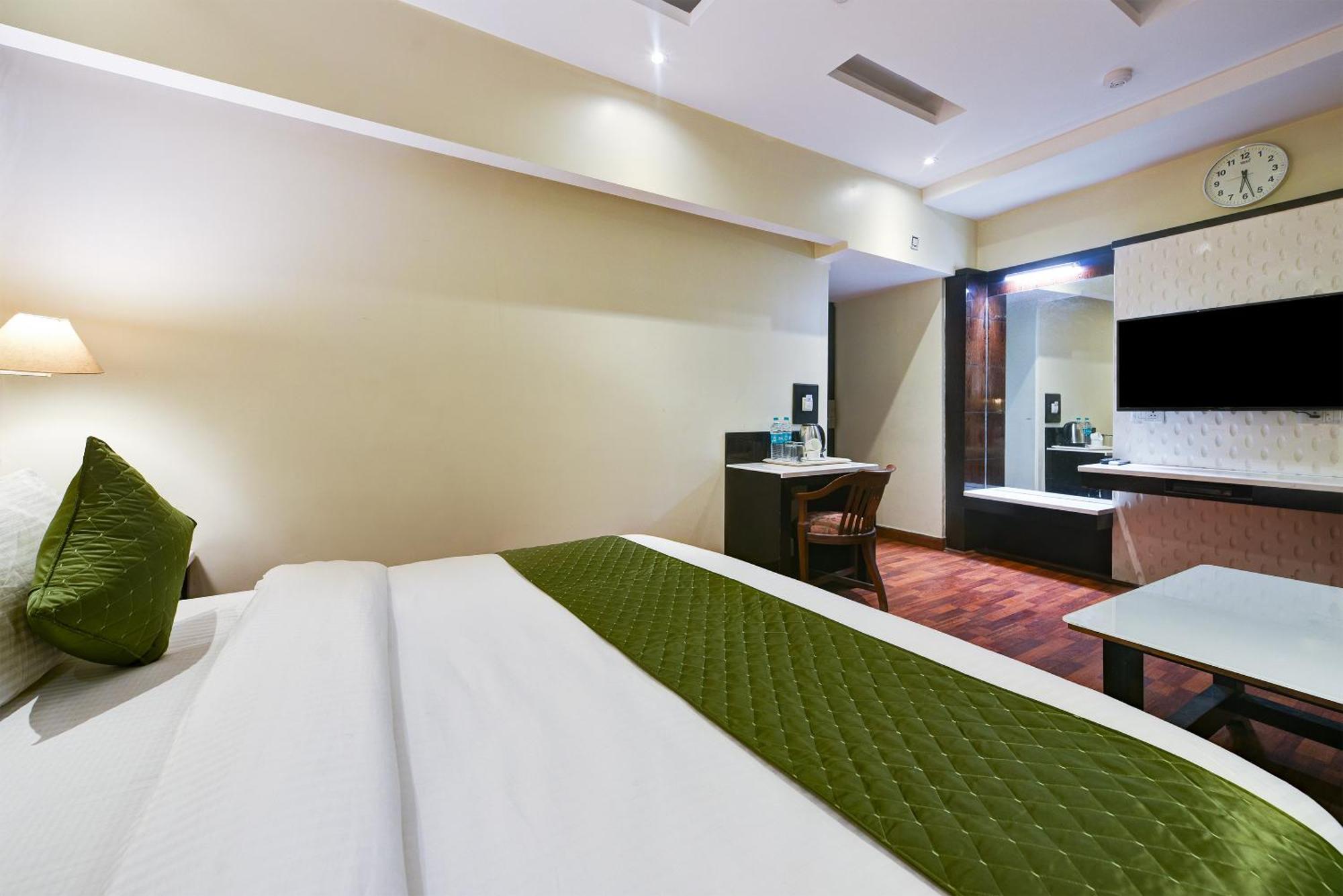 Hotel Geet Deluxe Új-Delhi Kültér fotó
