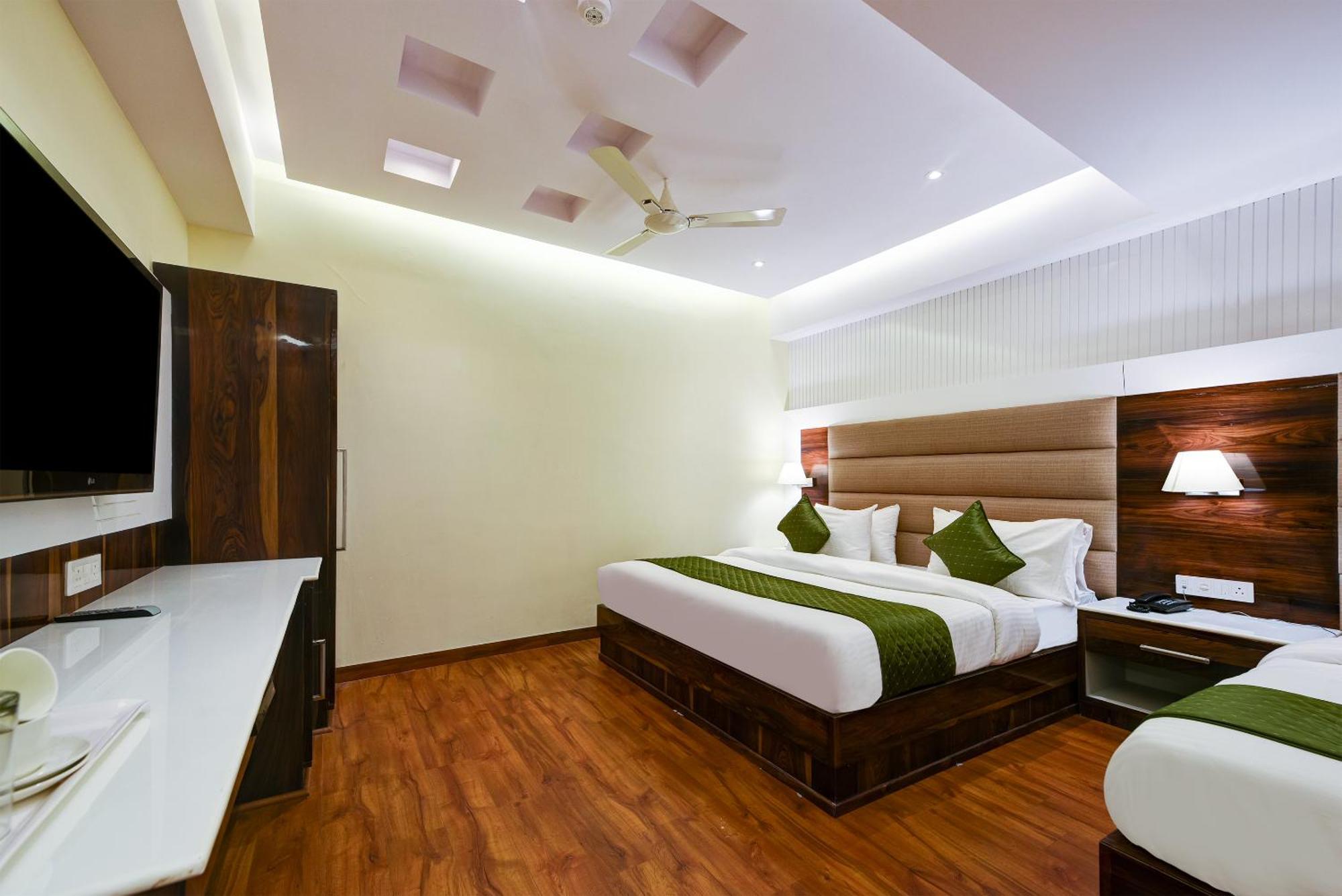 Hotel Geet Deluxe Új-Delhi Kültér fotó