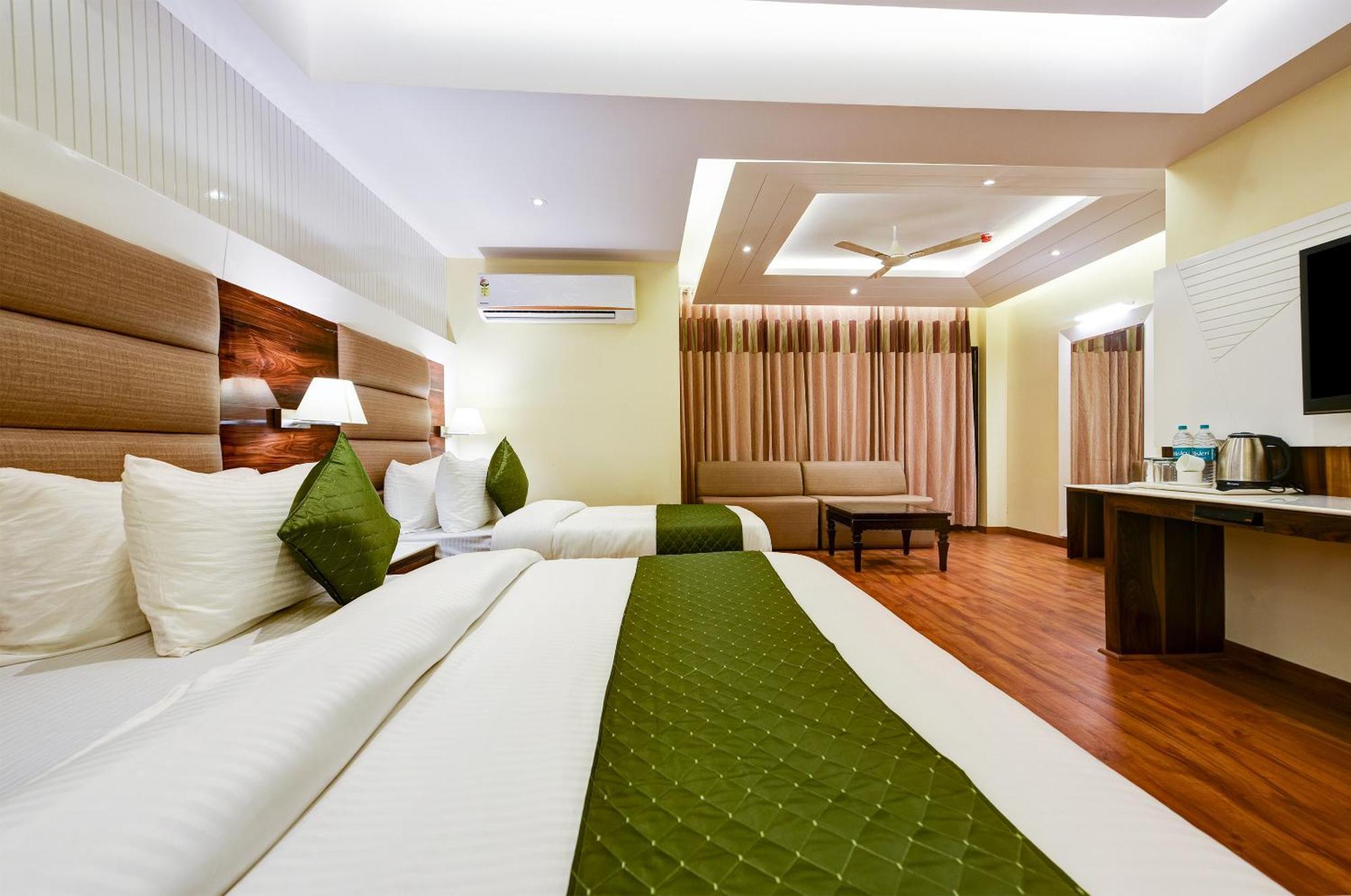 Hotel Geet Deluxe Új-Delhi Kültér fotó