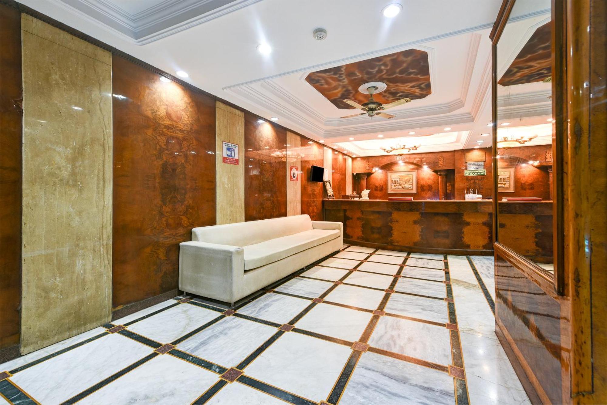 Hotel Geet Deluxe Új-Delhi Kültér fotó